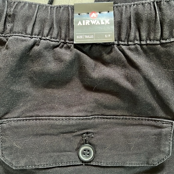 Airwalk  Cargo pants  cargo joggers  black Elastic waist& hem Plenty pockets NWT - Picture 12 of 12
